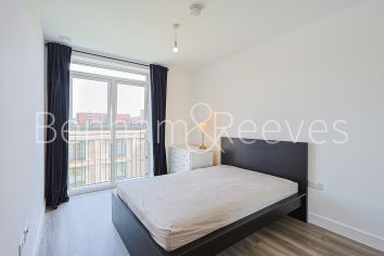 2 bedrooms flat to rent in Colindale Gardens, Beaufort Park, NW9-image 4