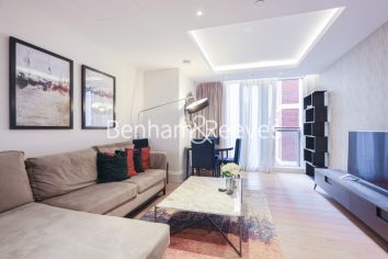 1 bedroom flat to rent in Strand, Savoy House, WC2R-image 1