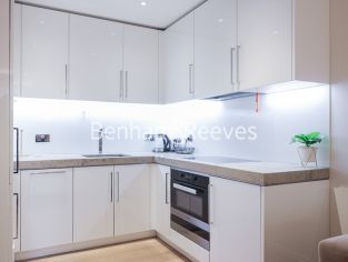 1 bedroom flat to rent in Strand, Savoy House, WC2R-image 2