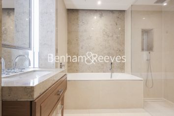 1 bedroom flat to rent in Strand, Savoy House, WC2R-image 12