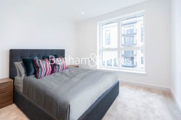 1 bedroom flat to rent in Greenleaf Walk, Southall, UB1-image 4