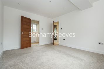 5 bedrooms house to rent in Swakeleys Road, Uxbridge, UB10-image 8