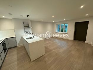 1 bedroom flat to rent in Memorial Avenue, Slough, SL1-image 1