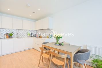 1 bedroom flat to rent in Edwin House, Accolade Avenue, UB1-image 8