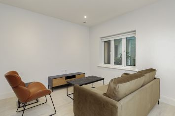 1 bedroom flat to rent in Memorial Avenue, Slough SL1-image 1