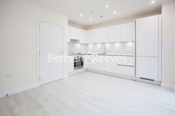 3 bedrooms flat to rent in Lensview Close, Harrow, HA1-image 7