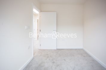 3 bedrooms flat to rent in Lensview Close, Harrow, HA1-image 16