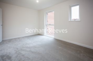 3 bedrooms flat to rent in Lensview Close, Harrow, HA1-image 21