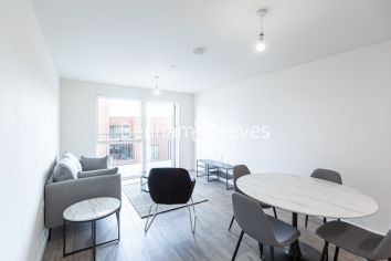 1 bedroom flat to rent in Meadowview Close, Harrow, HA1-image 3