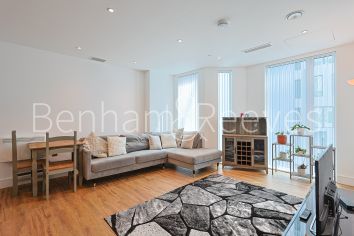 2 bedrooms flat to rent in Westgate House, West Gate, W5-image 1