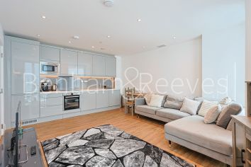 2 bedrooms flat to rent in Westgate House, West Gate, W5-image 16