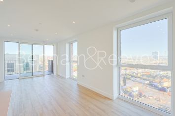 2 bedrooms flat to rent in Quay Walk, Grand Union, HA0-image 5