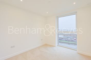 2 bedrooms flat to rent in Quay Walk, Grand Union, HA0-image 17