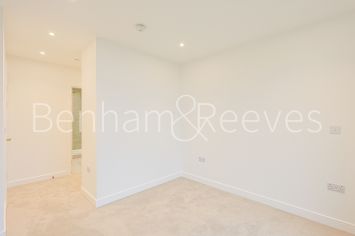 2 bedrooms flat to rent in Quay Walk, Grand Union, HA0-image 18