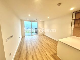 1 bedroom flat to rent in Quay Walk, Grand Union, HA0-image 1