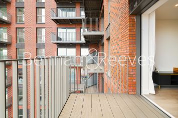 1 bedroom flat to rent in Quay Walk, Grand Union, Wembley, HA0-image 9