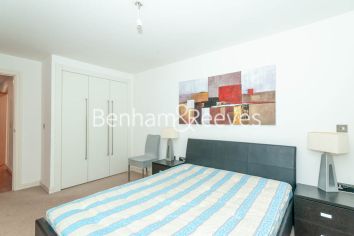 1 bedroom flat to rent in Werner Court, Aqua Vista Square, E3-image 6