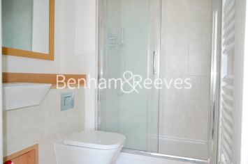 3 bedrooms flat to rent in Marner Point, Jefferson Plaza, E3-image 10