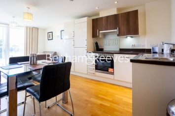 2 bedrooms flat to rent in Ingot Tower, Canary Wharf, E14-image 2
