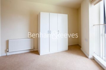 2 bedrooms flat to rent in Ingot Tower, Canary Wharf, E14-image 8