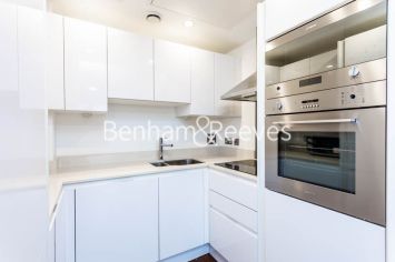 1 bedroom house to rent in Talisman Tower, Lincoln Plaza, E14-image 2