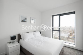 2 bedrooms flat to rent in London City Island, Botanic Square, E14-image 3