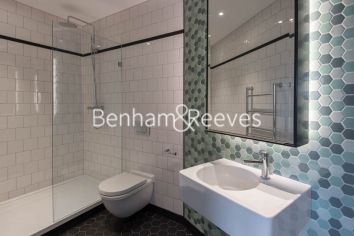 2 bedrooms flat to rent in London City Island, Botanic Square, E14-image 4