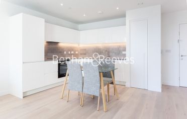 1 bedroom flat to rent in Royal Crest Avenue, Canary Wharf, E16-image 8