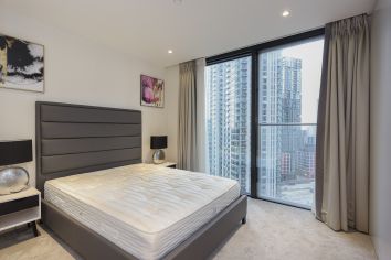 1 bedroom flat to rent in Hampton Tower, South Quay Plaza, E14-image 3