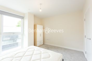 1 bedroom flat to rent in Rosebay House, 8 Frank Searle Passage, E17-image 12