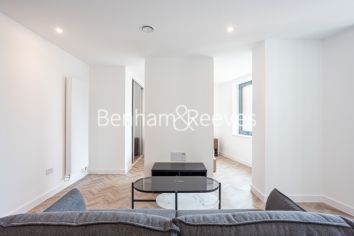 Studio flat to rent in Skyline Apartments, Makers Yard, E3-image 8