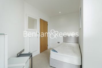 3 bedrooms flat to rent in High Street, Stratford, E15-image 14