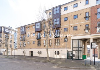 2 bedrooms flat to rent in Lancaster Hall, Wesley Avenue, E16-image 6