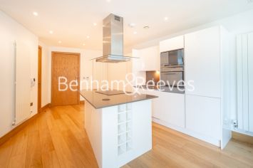 1 bedroom flat to rent in Arena tower, Crossharbour Plaza, E14-image 2