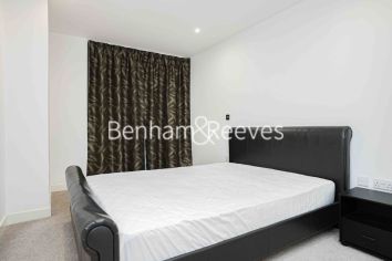 1 bedroom flat to rent in west tower, Canary Wharf, E14-image 3