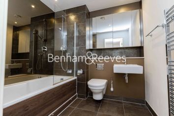 1 bedroom flat to rent in west tower, Canary Wharf, E14-image 9