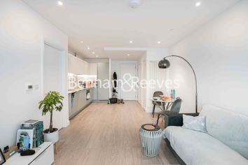 1 bedroom flat to rent in Royal Docks, Canary Wharf, E16-image 4