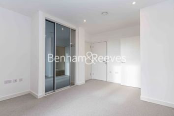 1 bedroom flat to rent in Gillender Street, Canary Wharf, E3-image 3