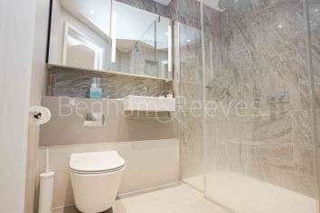 2 bedrooms flat to rent in Harcourt tower, South Quay Plaza, E14-image 6