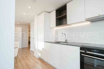 2 bedrooms flat to rent in One Thames Quay, Marsh Wall, E14-image 2