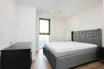 2 bedrooms flat to rent in One Thames Quay, Marsh Wall, E14-image 14