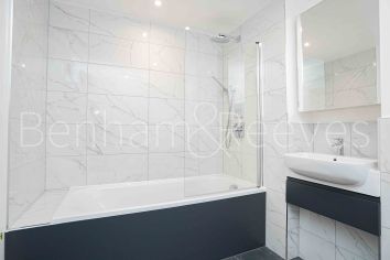 2 bedrooms flat to rent in One Thames Quay, Marsh Wall, E14-image 16