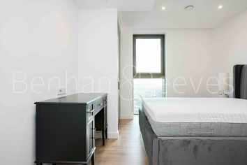 2 bedrooms flat to rent in One Thames Quay, Marsh Wall, E14-image 23