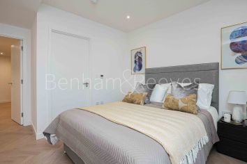 2 bedrooms flat to rent in One Thames Quay, Canary wharf, E14-image 6