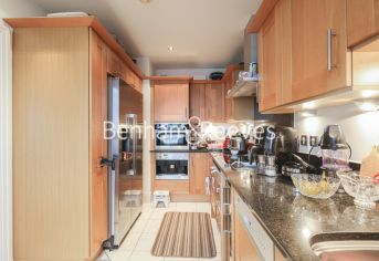 3  bedrooms flat to rent in The Boulevard, Imperial Wharf, SW6-image 9