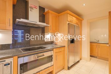 3  bedrooms flat to rent in Thames Point, Imperial Wharf, SW6-image 7