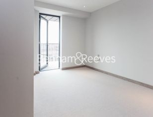3 bedrooms flat to rent in Ram Quarter, Wandsworth, SW18-image 9