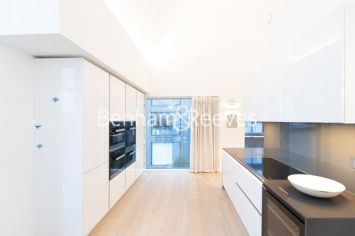 4 bedrooms flat to rent in Central Avenue, Hammersmith And Fulham, SW6-image 2