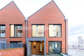 4  bedrooms flat to rent in Central Avenue, Hammersmith And Fulham, SW6-image 12