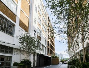 3 bedrooms flat to rent in Chelsea Wharf, Lots Road, SW10-image 11